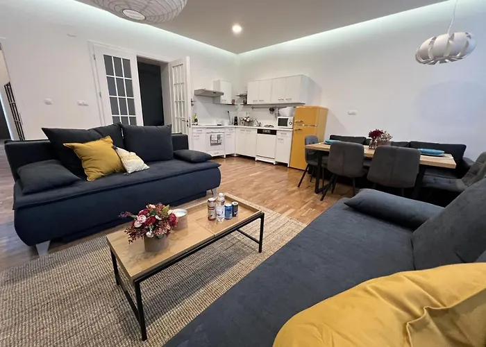 Top Location Large Apartment In The Heart Of City Centre Apartment *