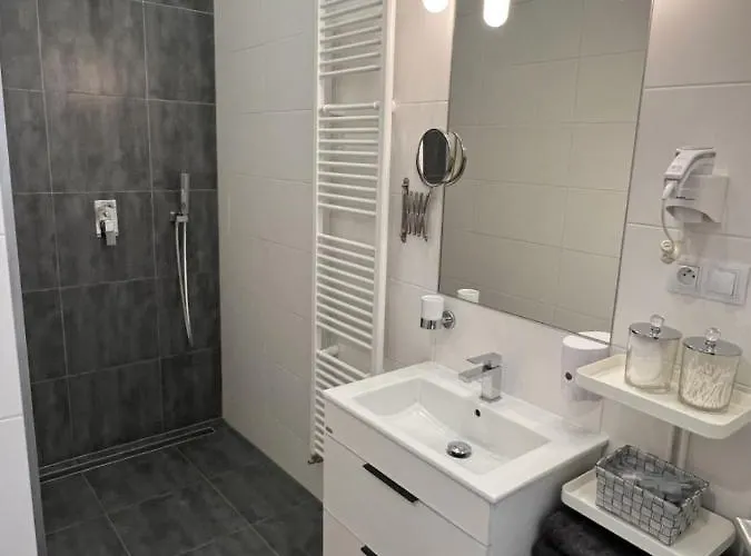 Top Location Large Apartment In The Heart Of City Centre Apartment *